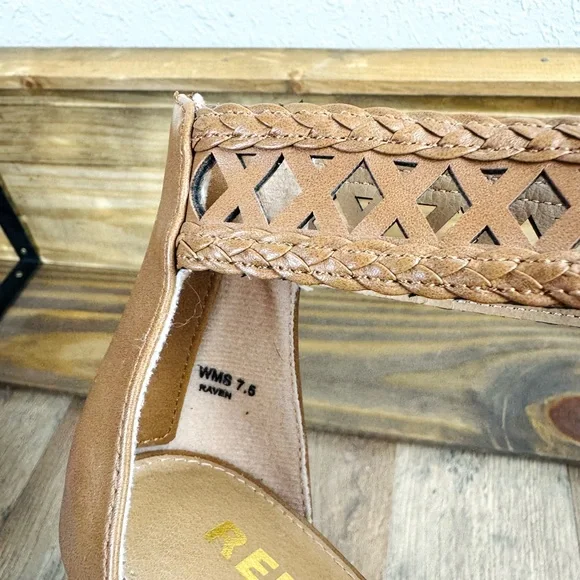 Report Women's Brown Cutout Heels 7.5 - Picture 5 of 5
